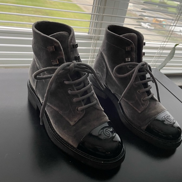 Chanel CC Logo Gray Black Combat Boots Size 37 (6) - Picture 2 of 13